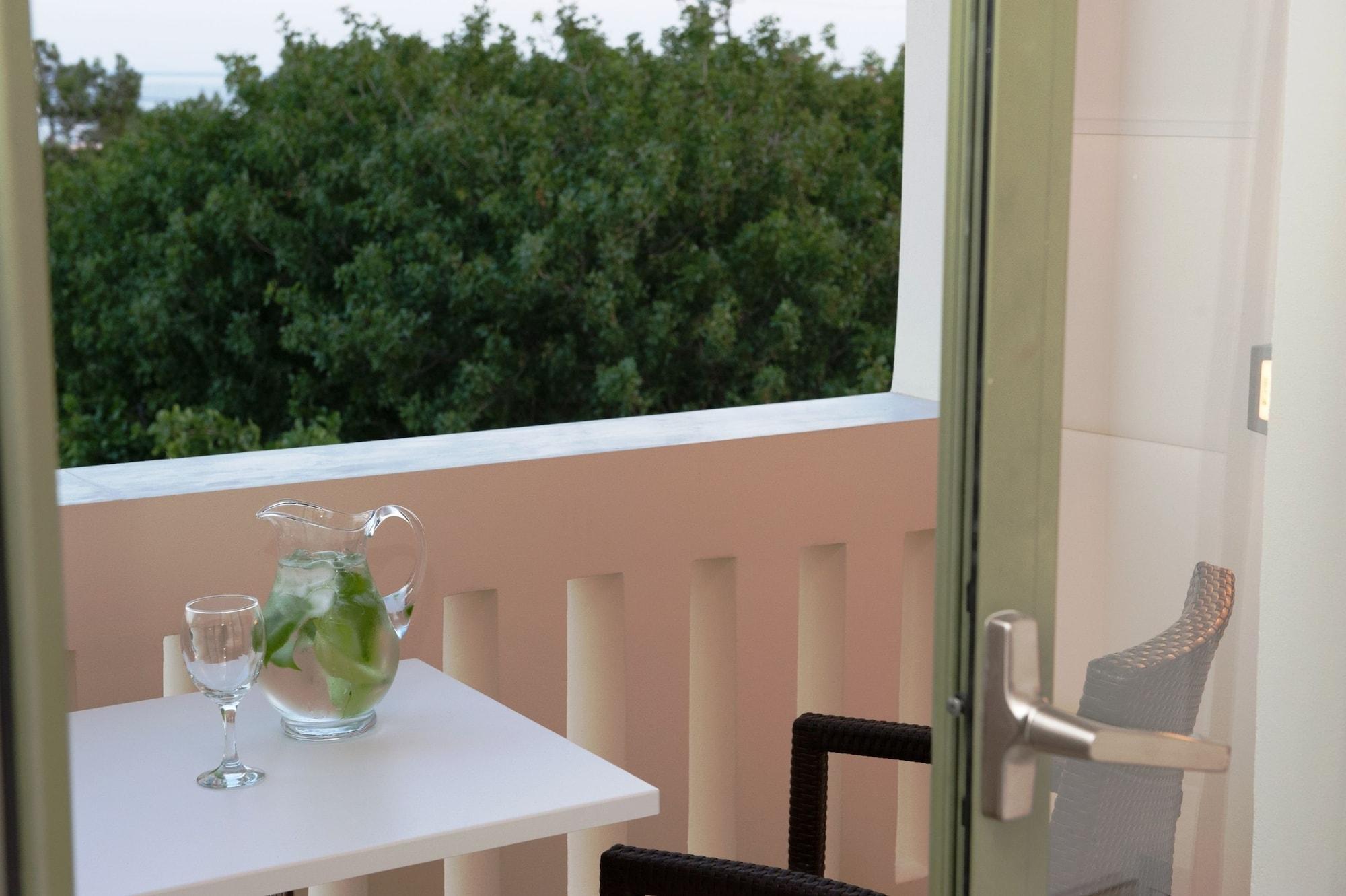 Aphrodite Samos Suites 마라토캄포스 외부 사진